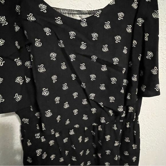 Old Navy Rose Printed Black Dress - Picture 4 of 7